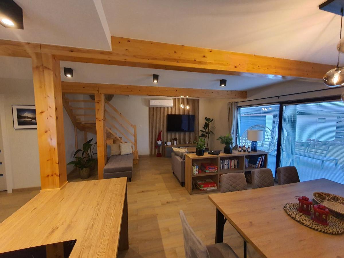 Lake Houselubniewice Domek Caloroczny Z Jacuzzi Blisko Jeziora Kültér fotó