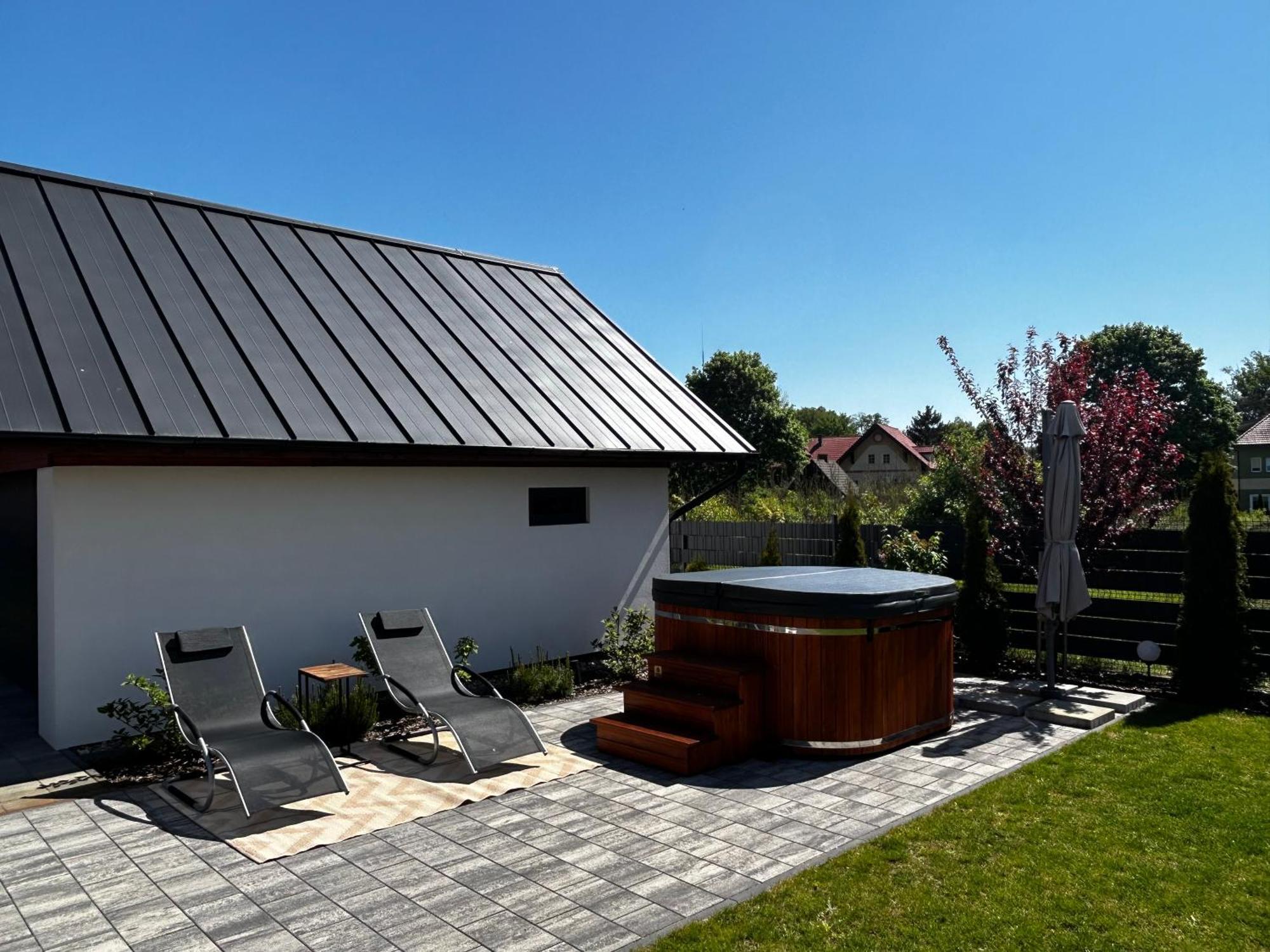 Lake Houselubniewice Domek Caloroczny Z Jacuzzi Blisko Jeziora Kültér fotó